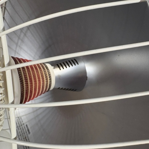 Presto HeatDish Parabolic Electric Heater plus Footlight - Picture 5 of 5